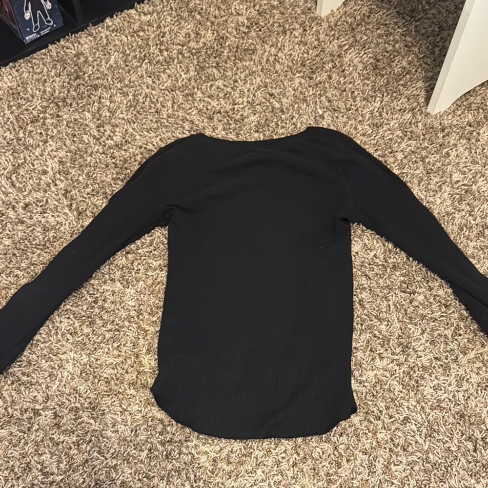 Black Long Sleeve Blouse with Crew Neck